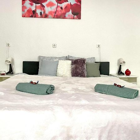 Very Warm Home With Big Bed Near New York Cafe Budapest Eksteriør bilde